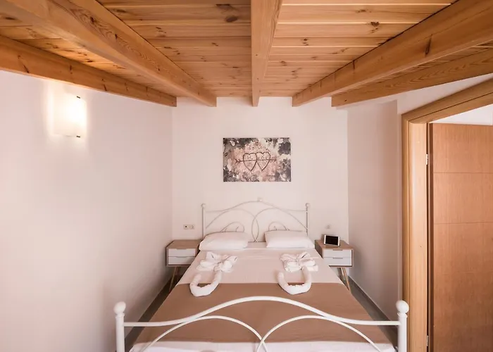 Athina Apartments Near The Sea Platania
