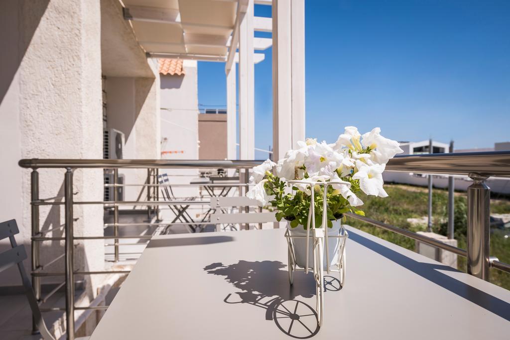 Athina Near The Sea Platania Appartement *